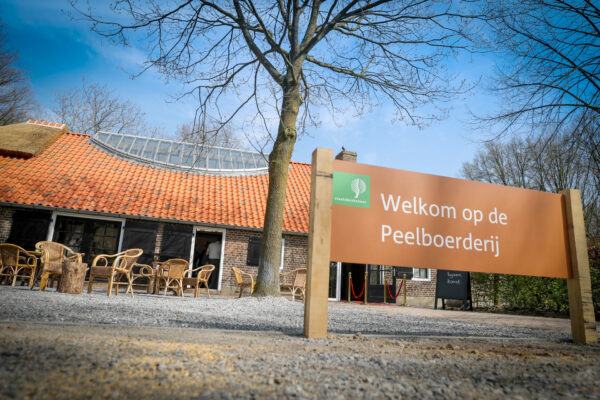 peelboerderij-02-600x400 Locatie